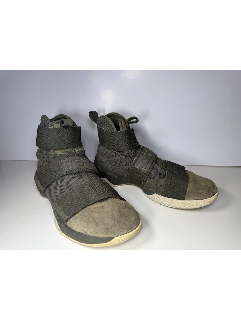 Nike Lebron Soldier SFG Lux Cargo Khaki Sneakers 911306-330 Mens Size US 8
